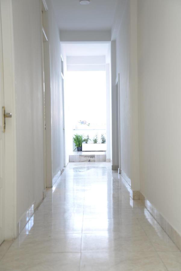 Amis Hotel دالات المظهر الخارجي الصورة