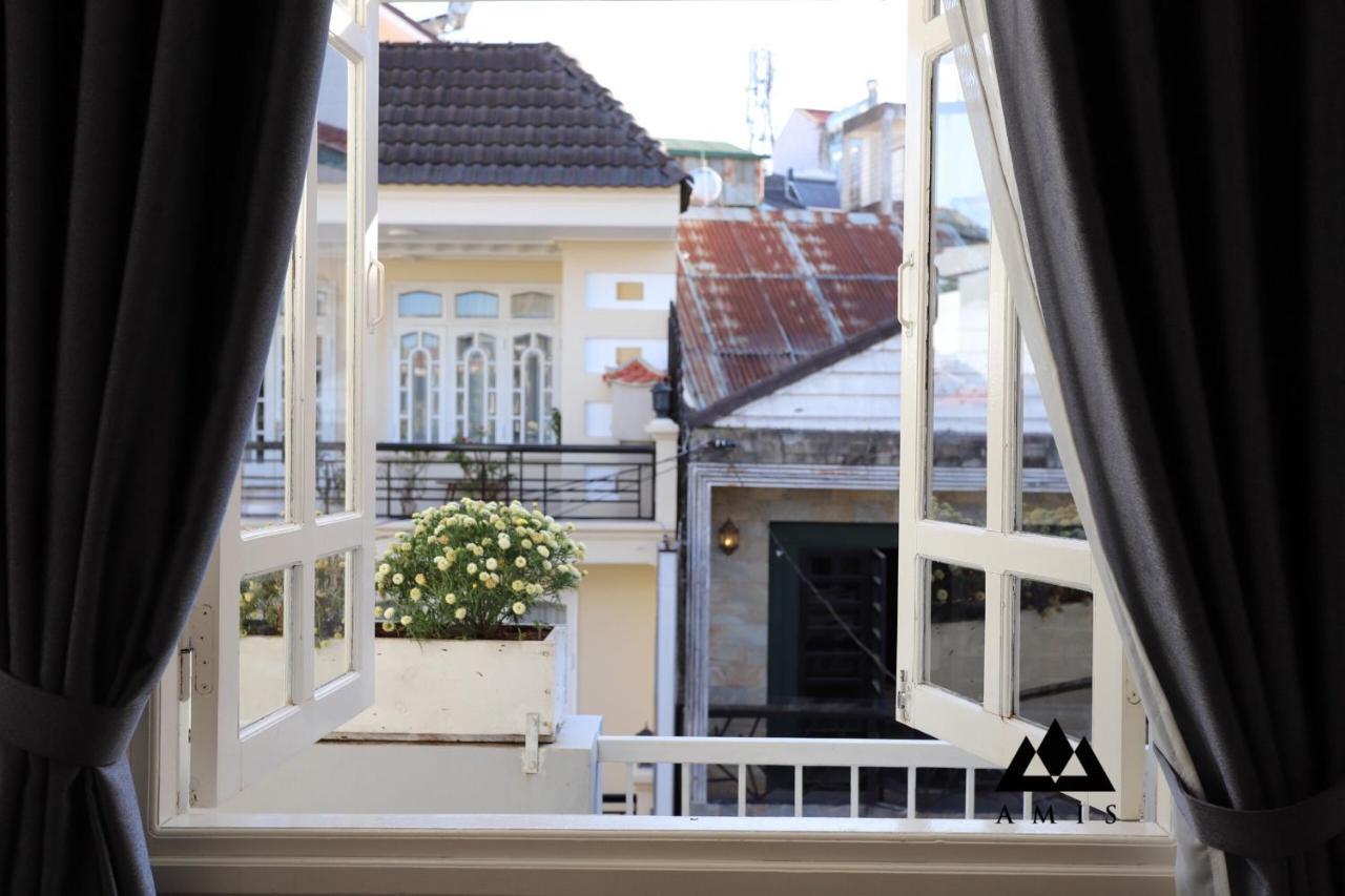 Amis Hotel دالات المظهر الخارجي الصورة