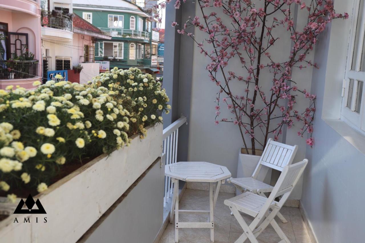 Amis Hotel دالات المظهر الخارجي الصورة