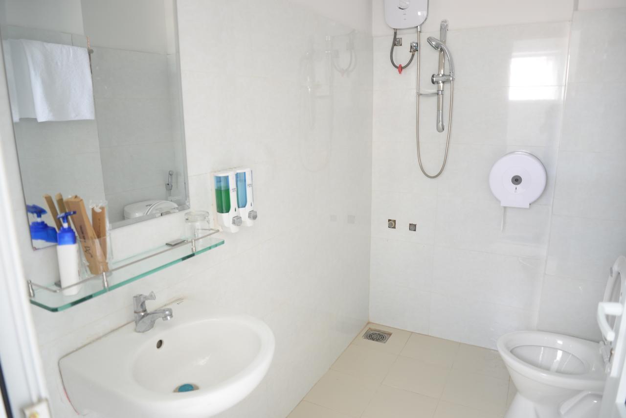 Amis Hotel دالات المظهر الخارجي الصورة