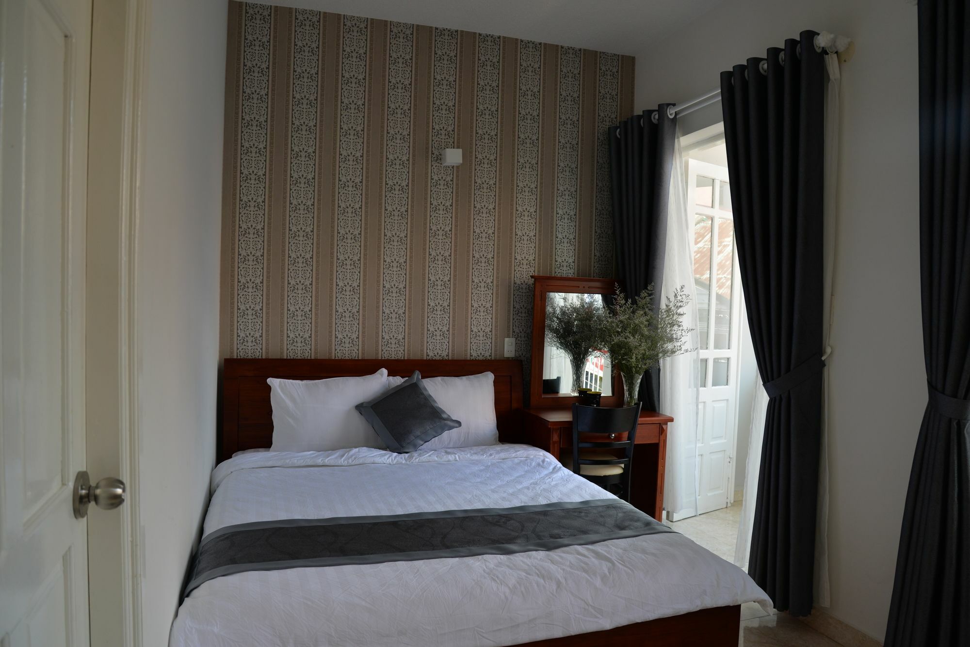 Amis Hotel دالات المظهر الخارجي الصورة